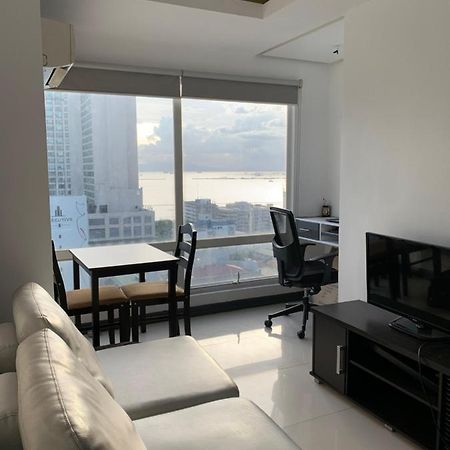 1 Bedroom With Balcony, Fully Furnished Overlooking Manila Bay At Birch Tower, Malate, Manila Zewnętrze zdjęcie